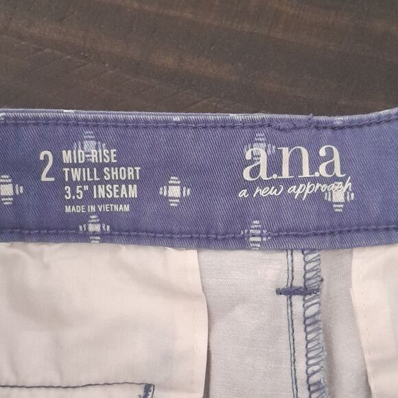Anna mid-rise twill shorts 3.5 in inseam size 2 - Picture 3 of 4